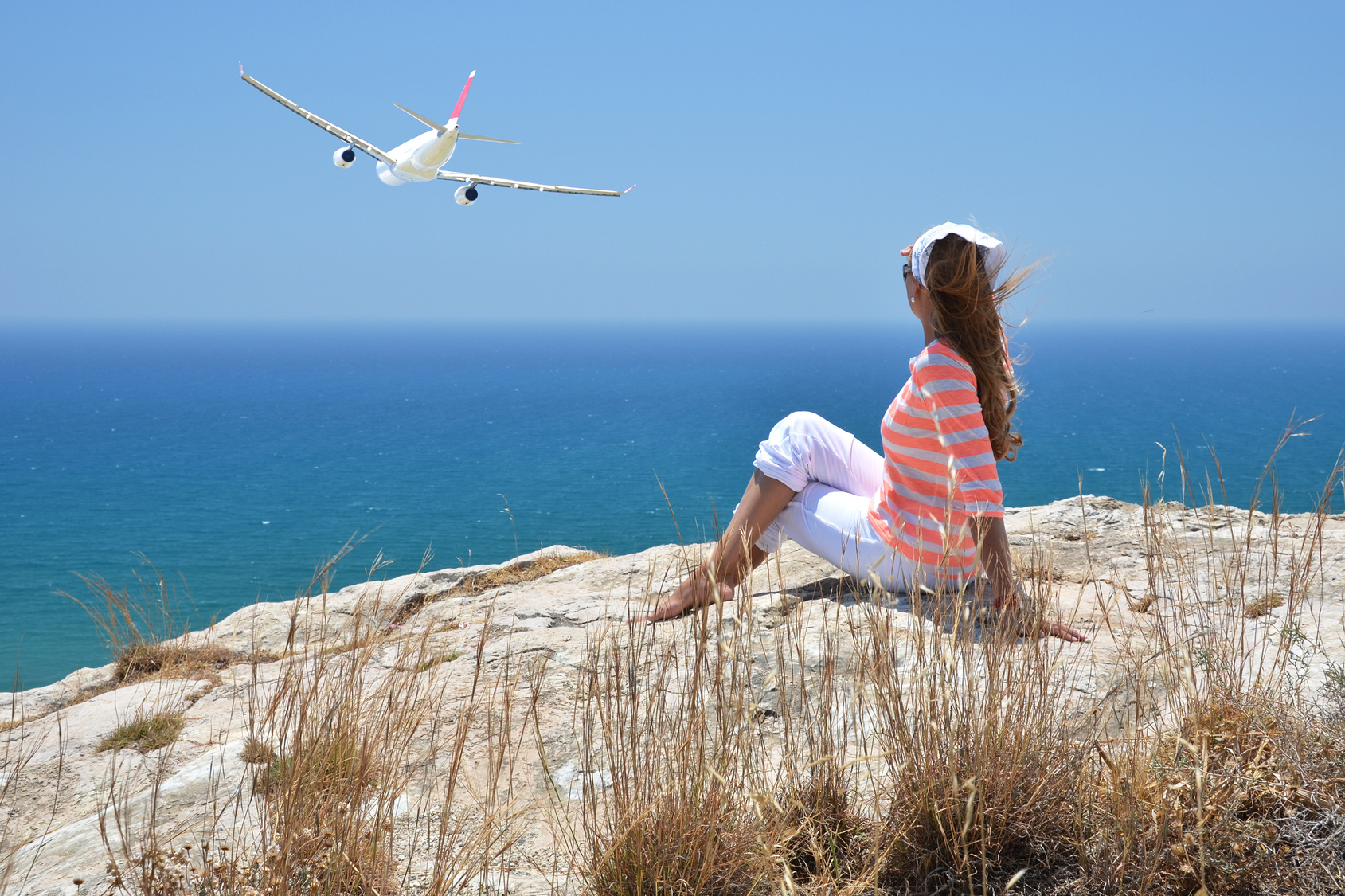 Лето авиарейсов. Полеты на Кипр. Кипр с самолета. Кипр туристы. Самолет летом.